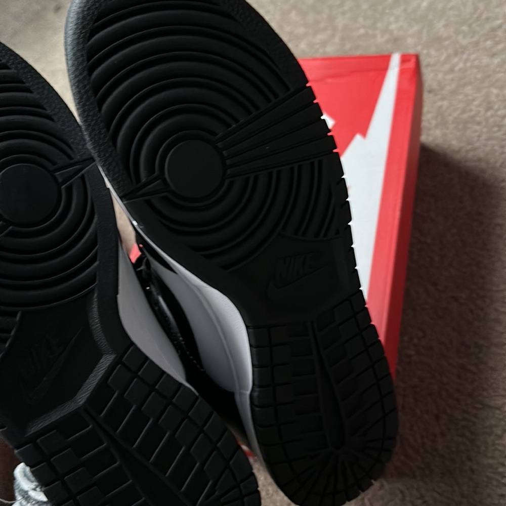 Men’s Nike Dunks - Picture 3 of 3